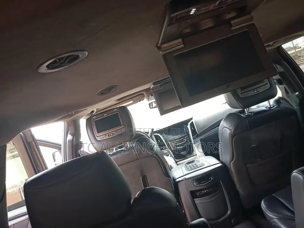 Cadillac Escalade 2016 Gray