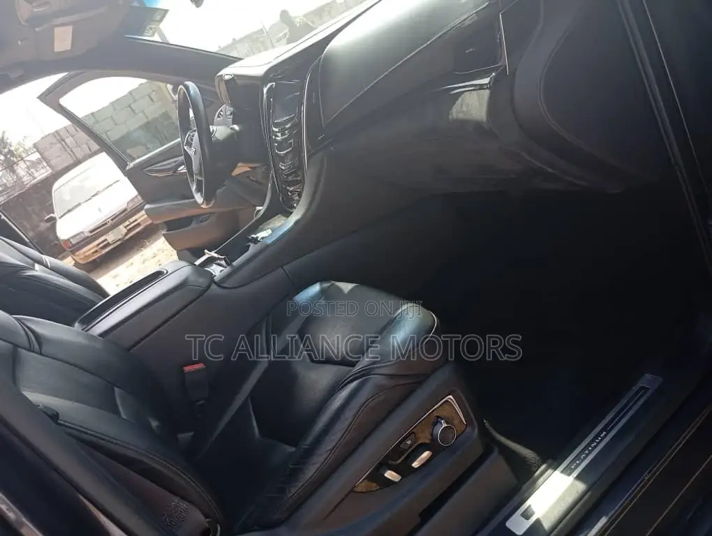 Cadillac Escalade 2016 Gray