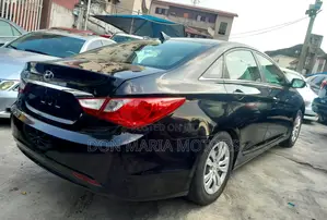 Hyundai Sonata 2011 Black