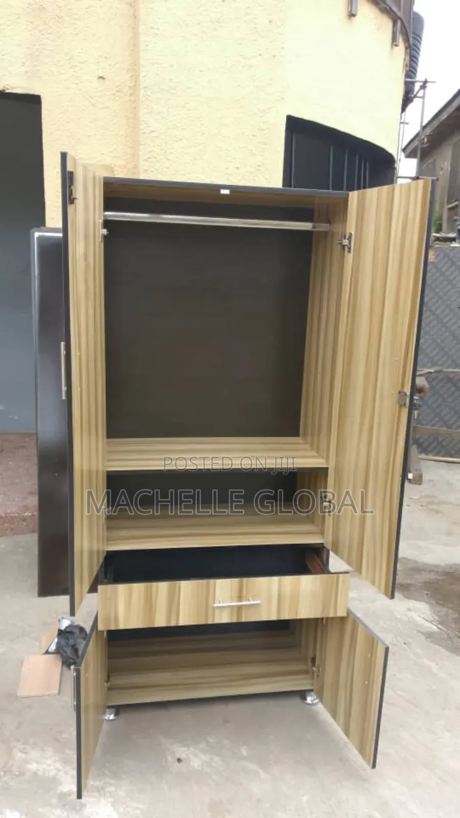 Simple Wardrobe