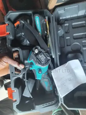 Cordless Chainsaw