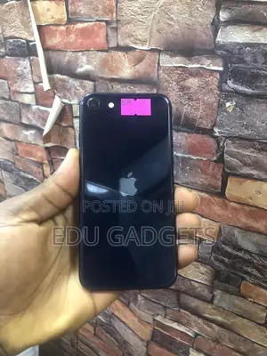 Apple iPhone SE (2022) 64 GB Blue