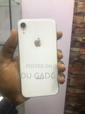 Apple iPhone XR 64 GB White