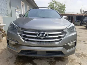 Hyundai Santa Fe SE AWD 2016 Gray