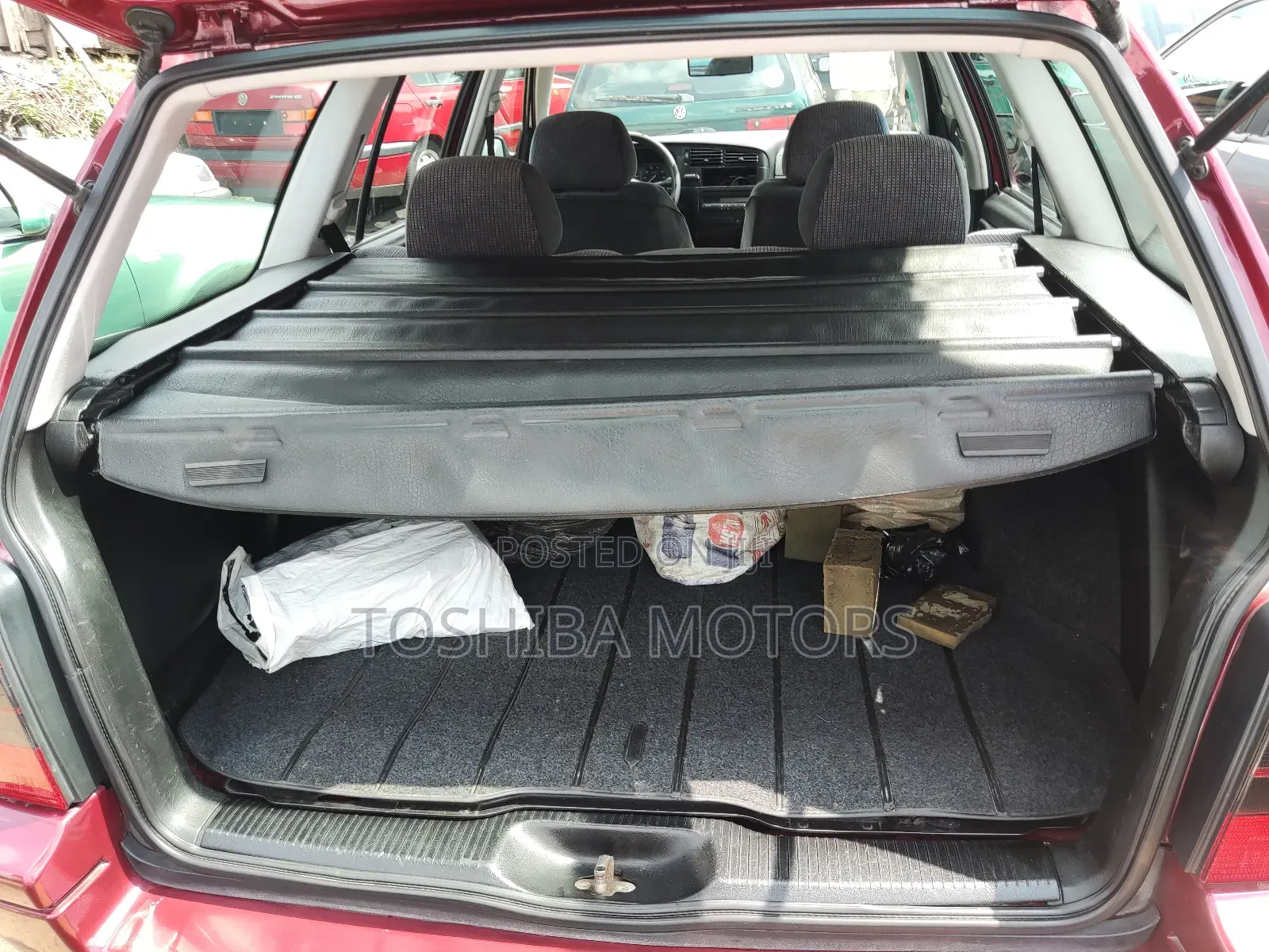 Volkswagen Golf 2003 Red