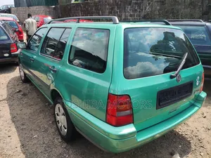 Volkswagen Golf 2003 Green