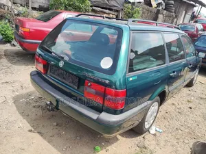 Volkswagen Passat 1.8 2002 Blue