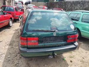 Volkswagen Passat 1.8 2002 Blue
