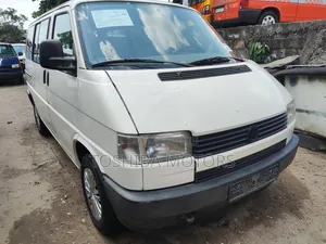 Volkswagen Transporter 2004 White