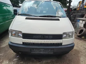 Volkswagen Transporter 2004 White