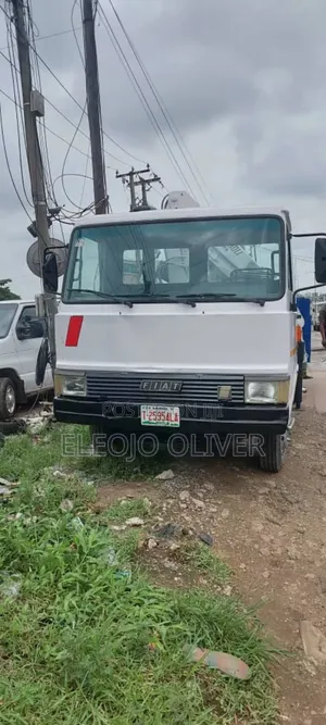 Hiab Truck for Rent. Renting Hiab Truck in Magodo