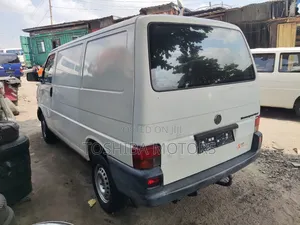 Volkswagen Transporter 2004 White