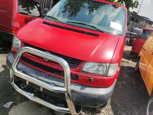 Volkswagen Transporter 2004 Red