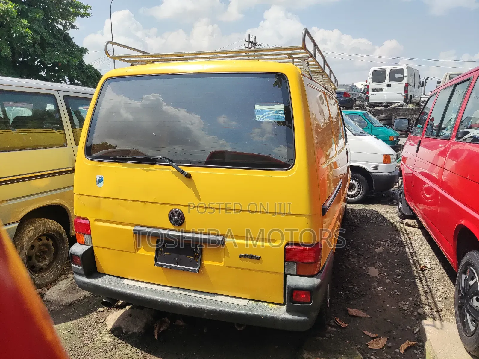 Volkswagen Transporter 2004 Yellow