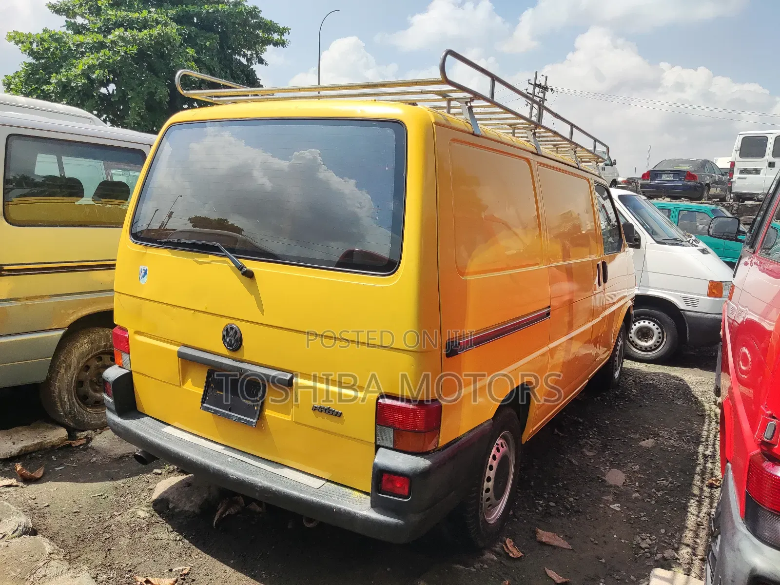 Volkswagen Transporter 2004 Yellow