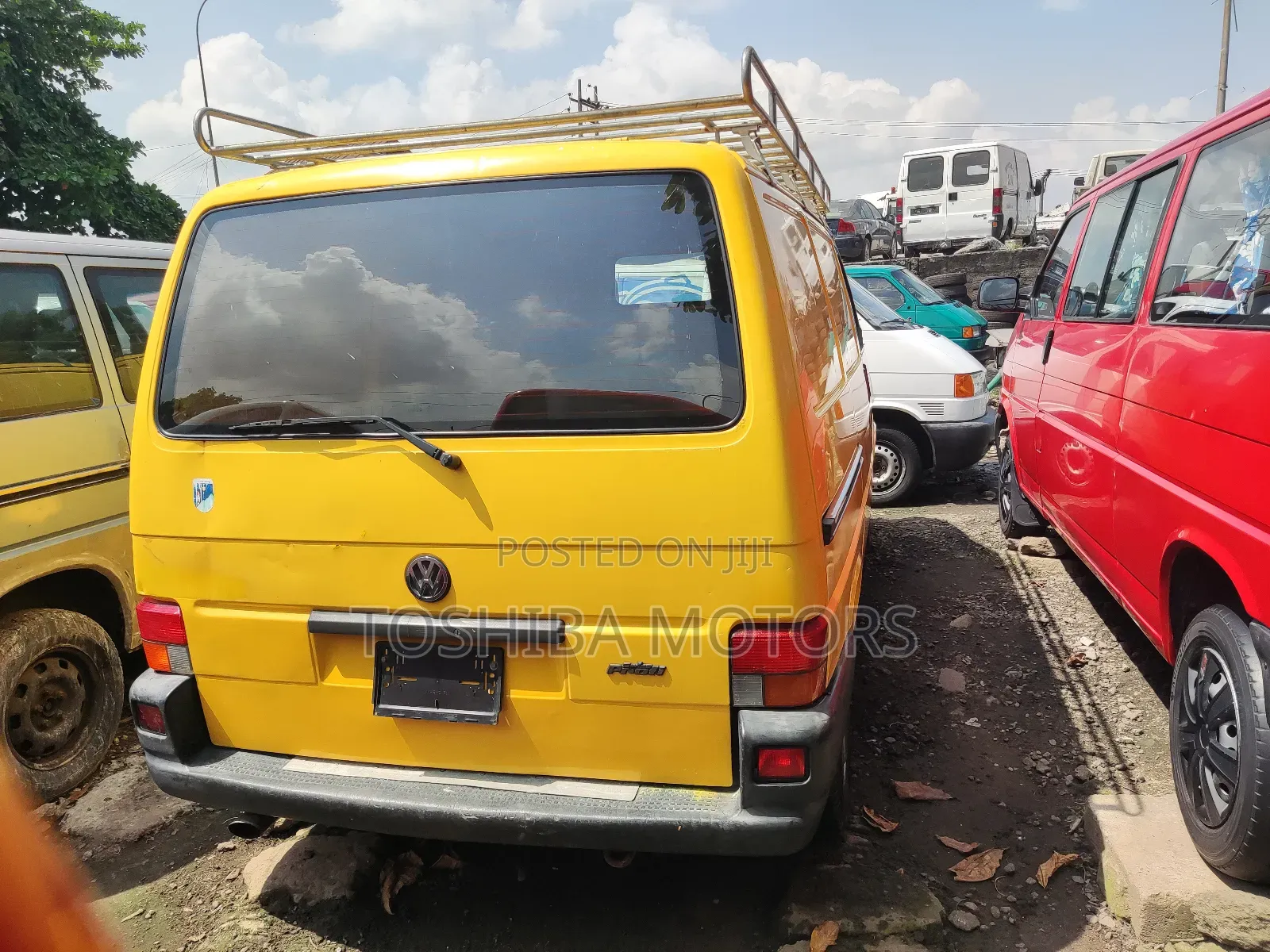 Volkswagen Transporter 2004 Yellow