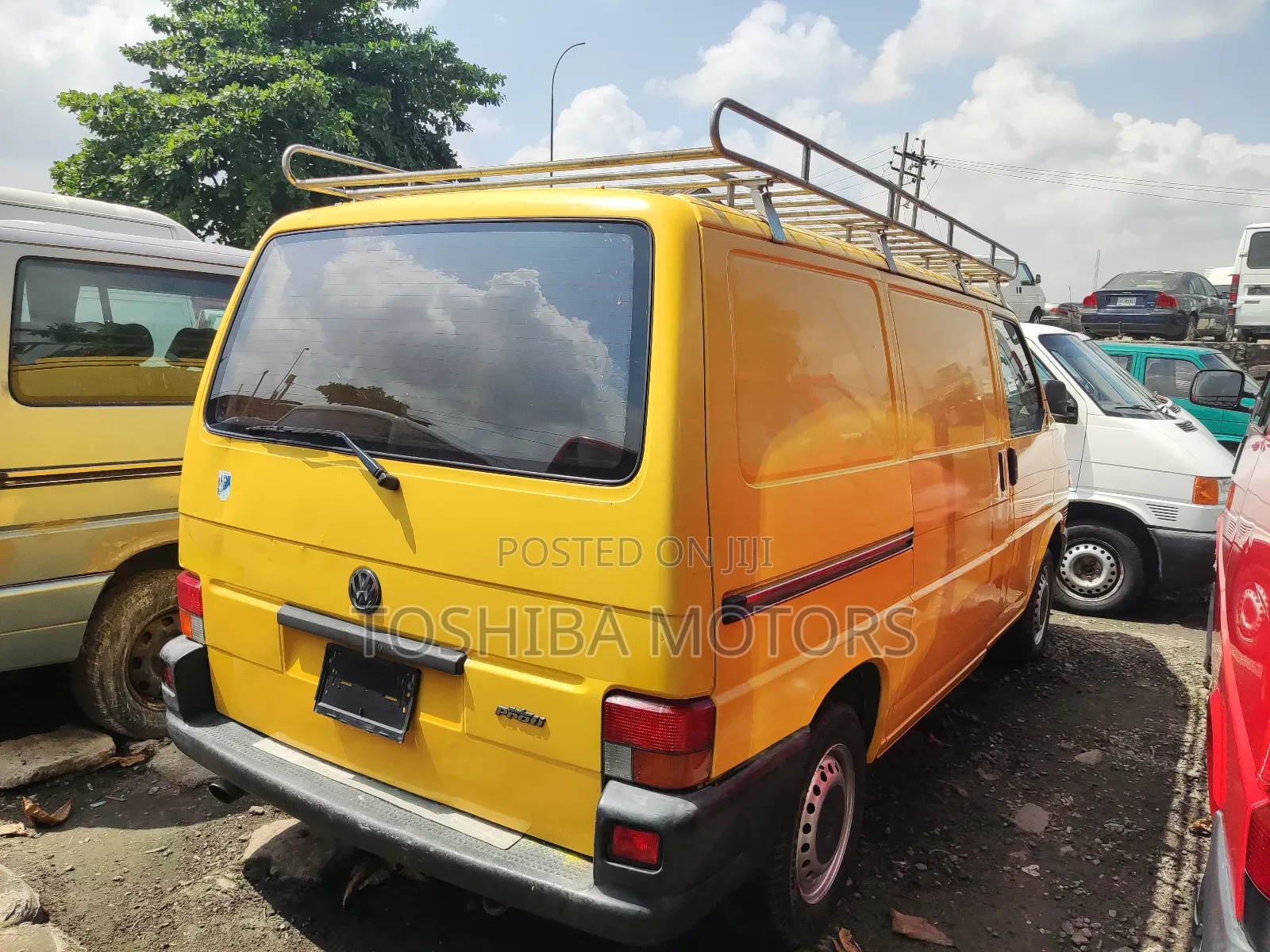 Volkswagen Transporter 2004 Yellow