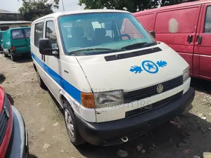 Volkswagen Transporter 2004 White
