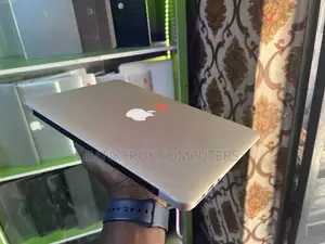 Laptop Apple MacBook Air 2015 4GB Intel Core I5 SSD 128GB