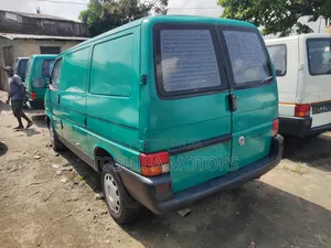 Volkswagen Transporter 2003 Green