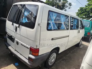 Volkswagen Transporter 2004 White