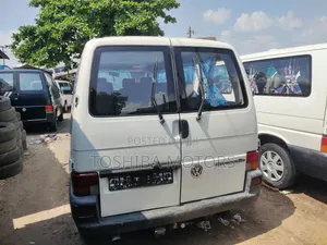 Volkswagen Transporter 2004 White