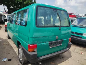 Volkswagen Transporter 2004 Green