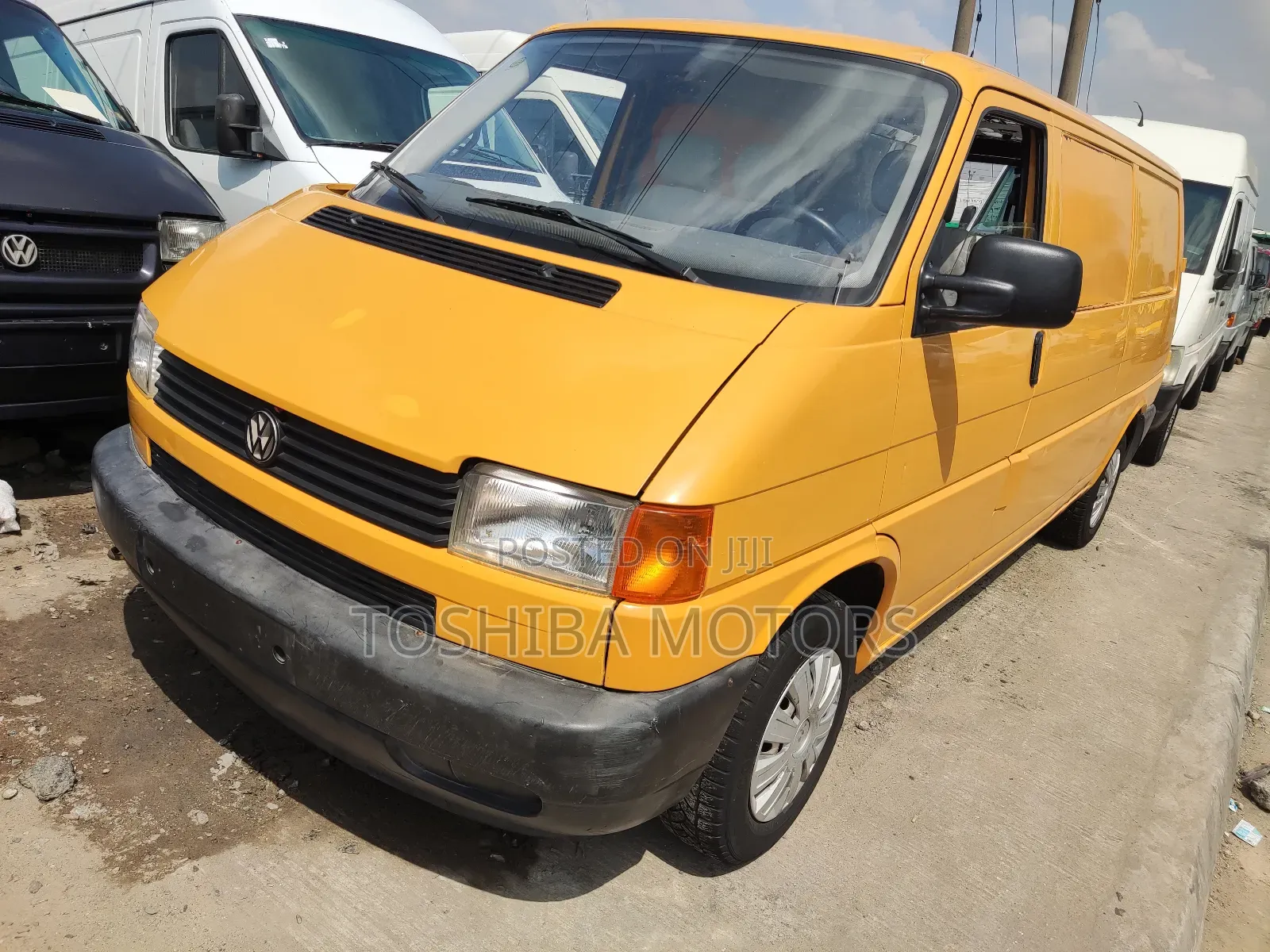 Volkswagen Transporter 2004 Yellow