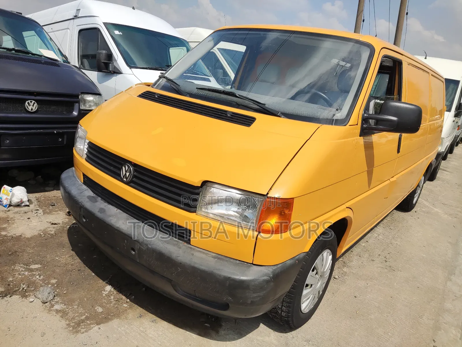Volkswagen Transporter 2004 Yellow