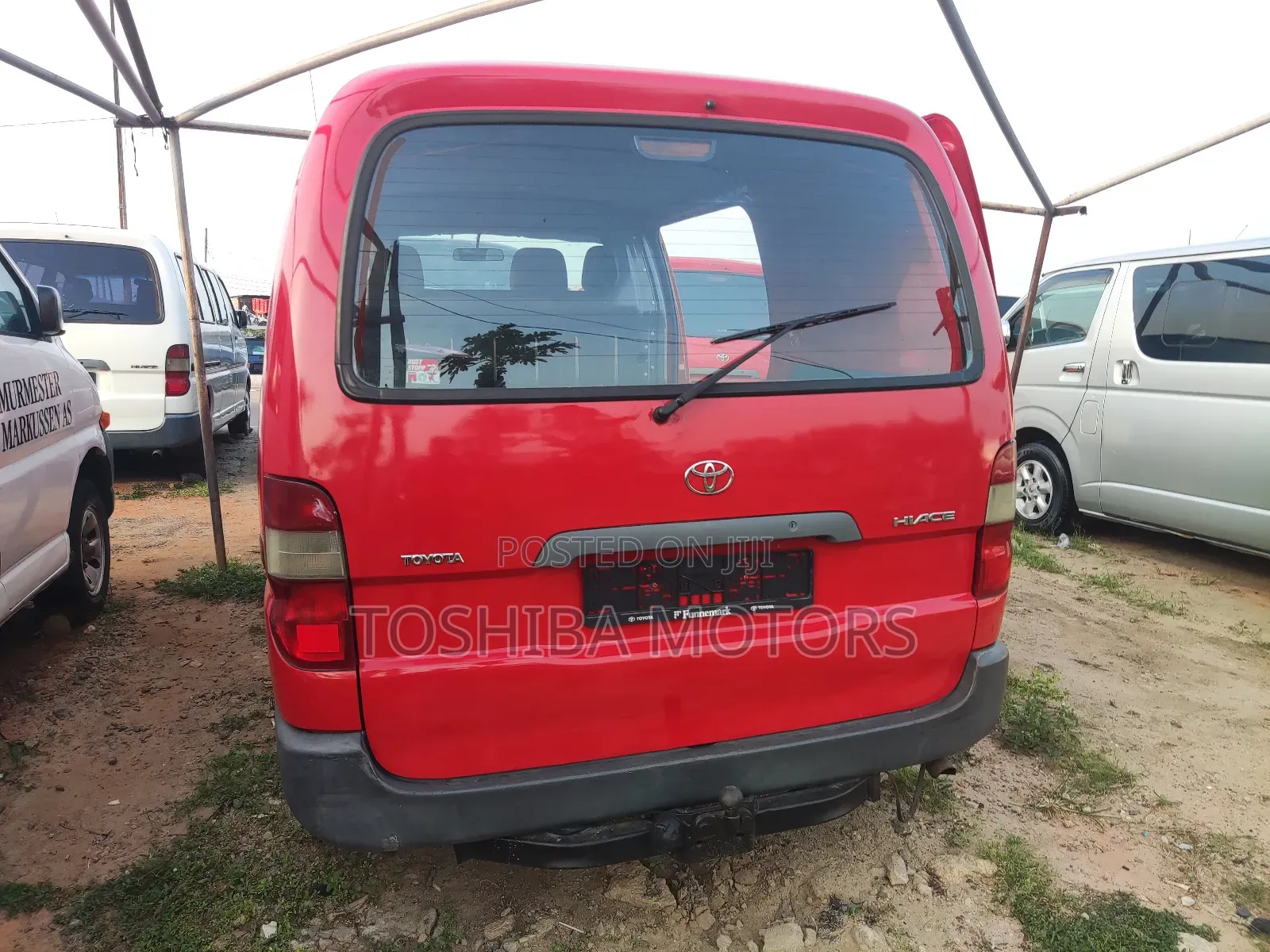 Toyota HiAce 2004 Red