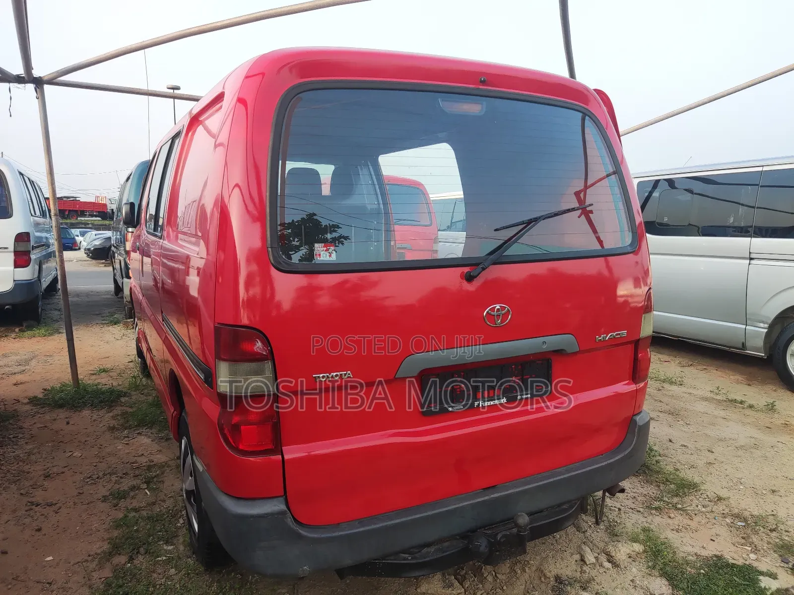 Toyota HiAce 2004 Red