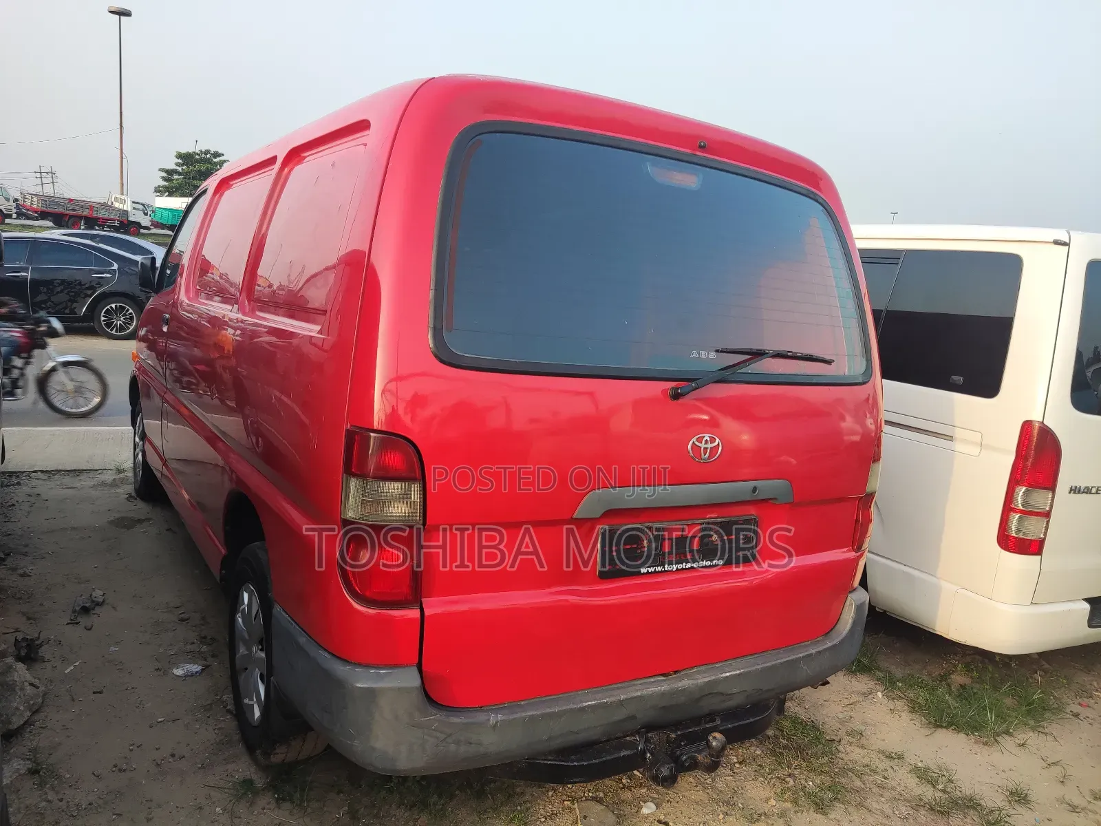 Toyota HiAce 2003 Red