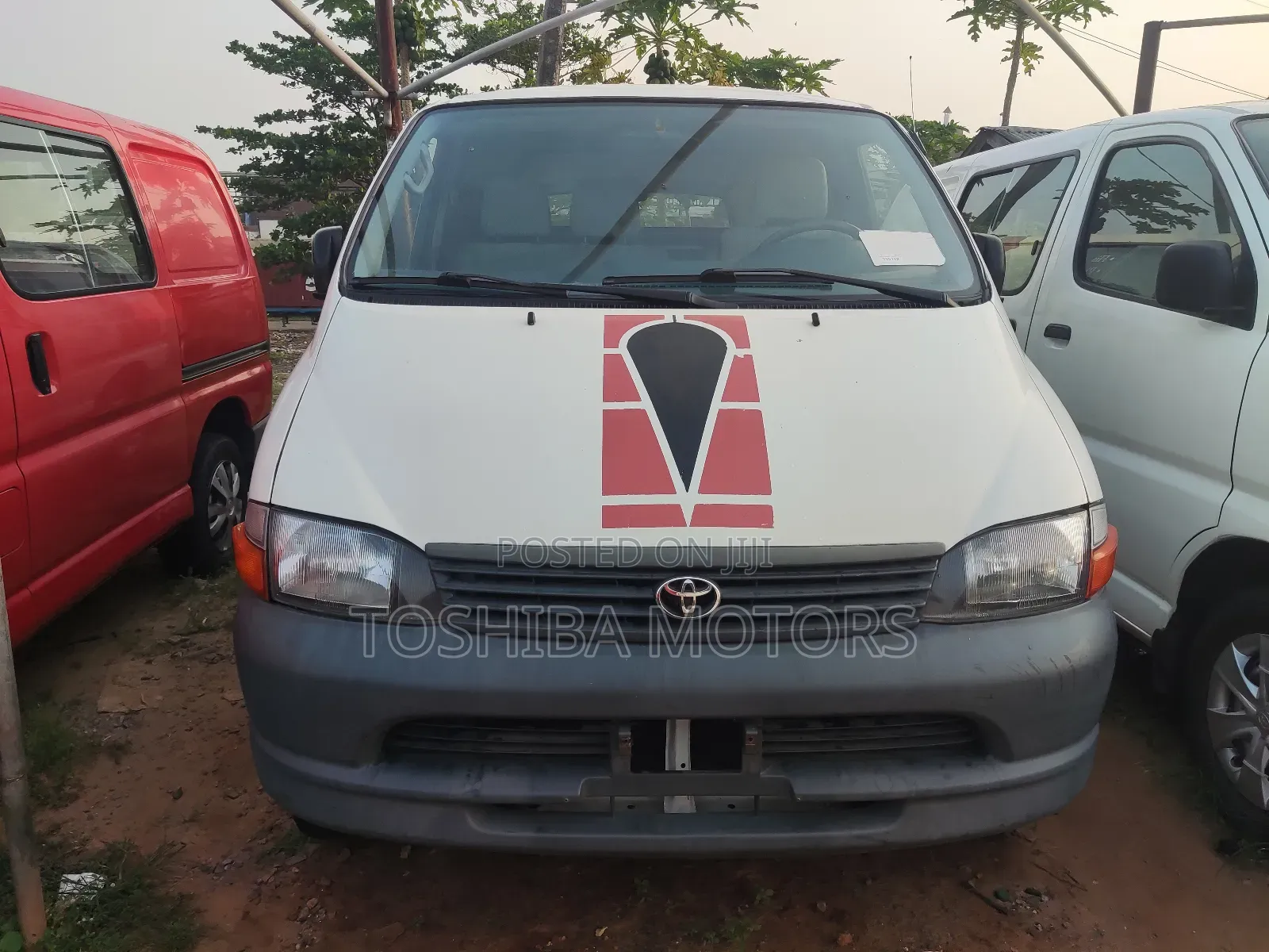 Toyota HiAce 2004 White