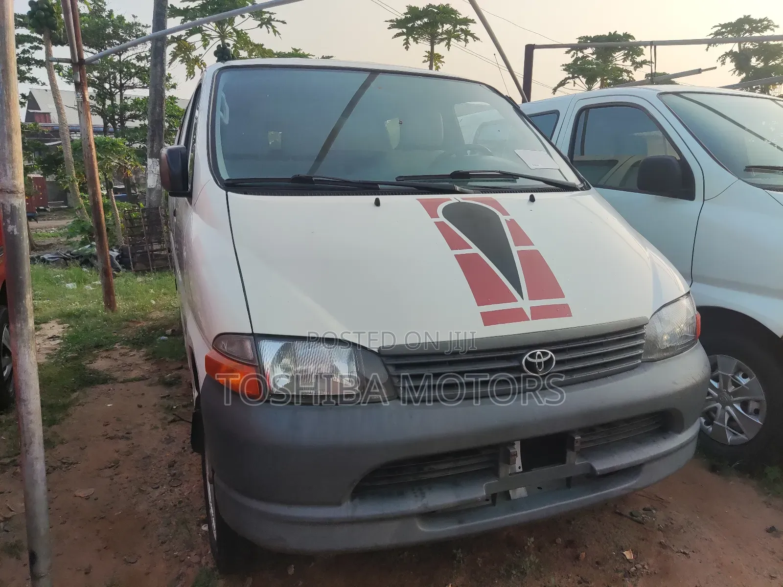 Toyota HiAce 2004 White