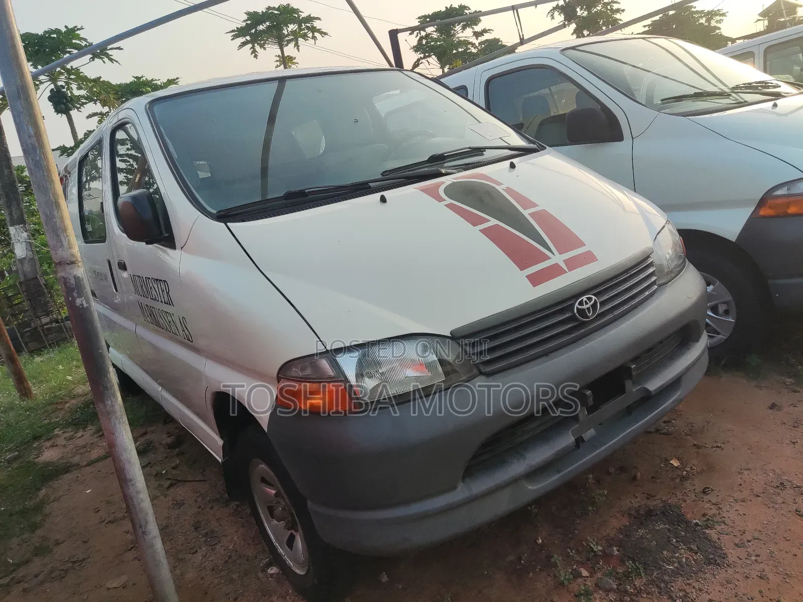 Toyota HiAce 2004 White
