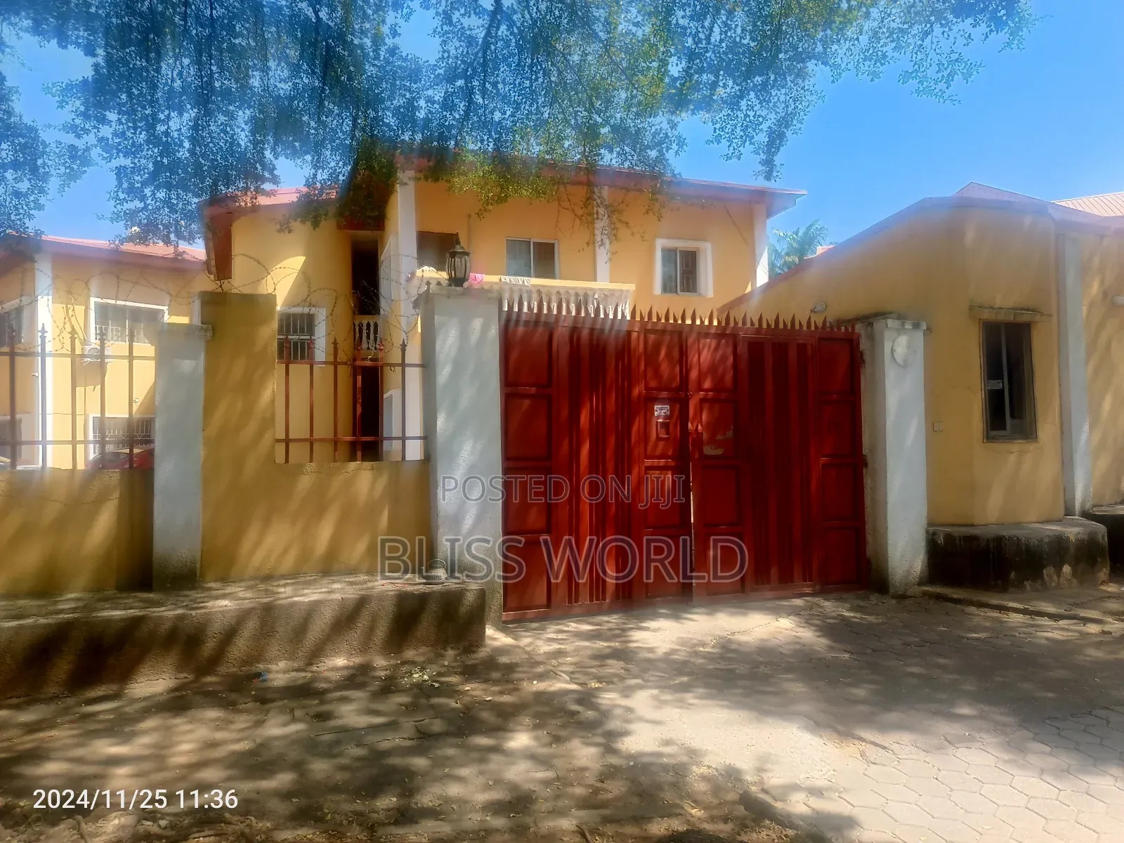 2bdrm Block of Flats in Utako for sale