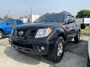Nissan Frontier Crew Cab PRO-4X 2012 Black