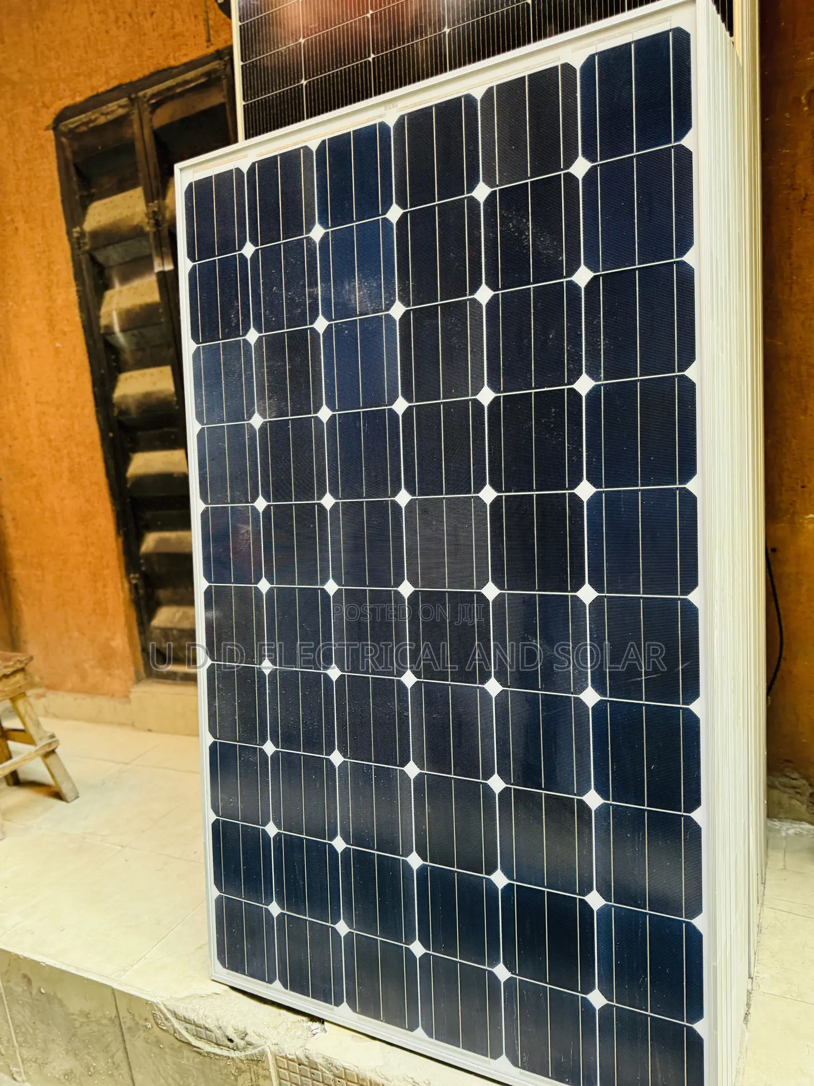 Canadian Solar Panel 350watts 60cells 45v Available