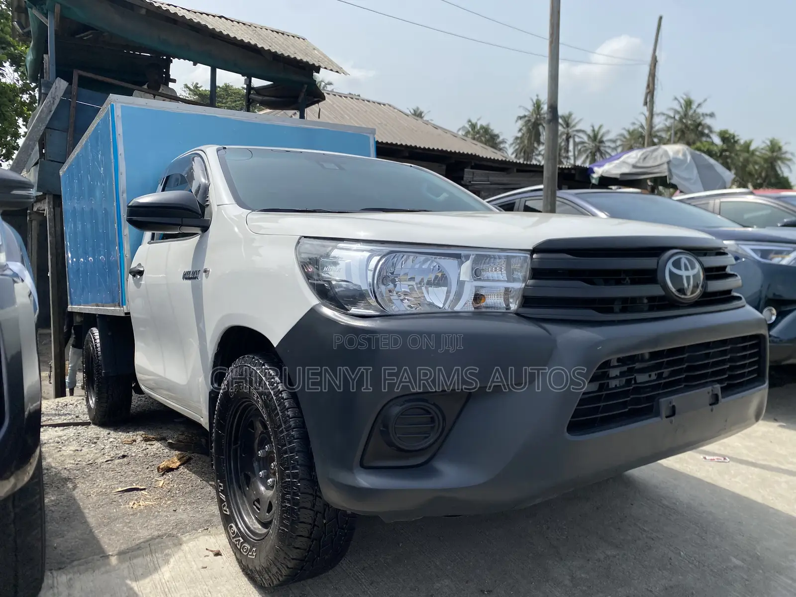 Toyota Hilux 2022 White