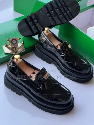 Mens Bottega Pull Up Glossy Leather Shoe