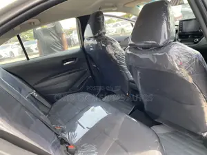 Toyota Corolla LE 2021 Silver