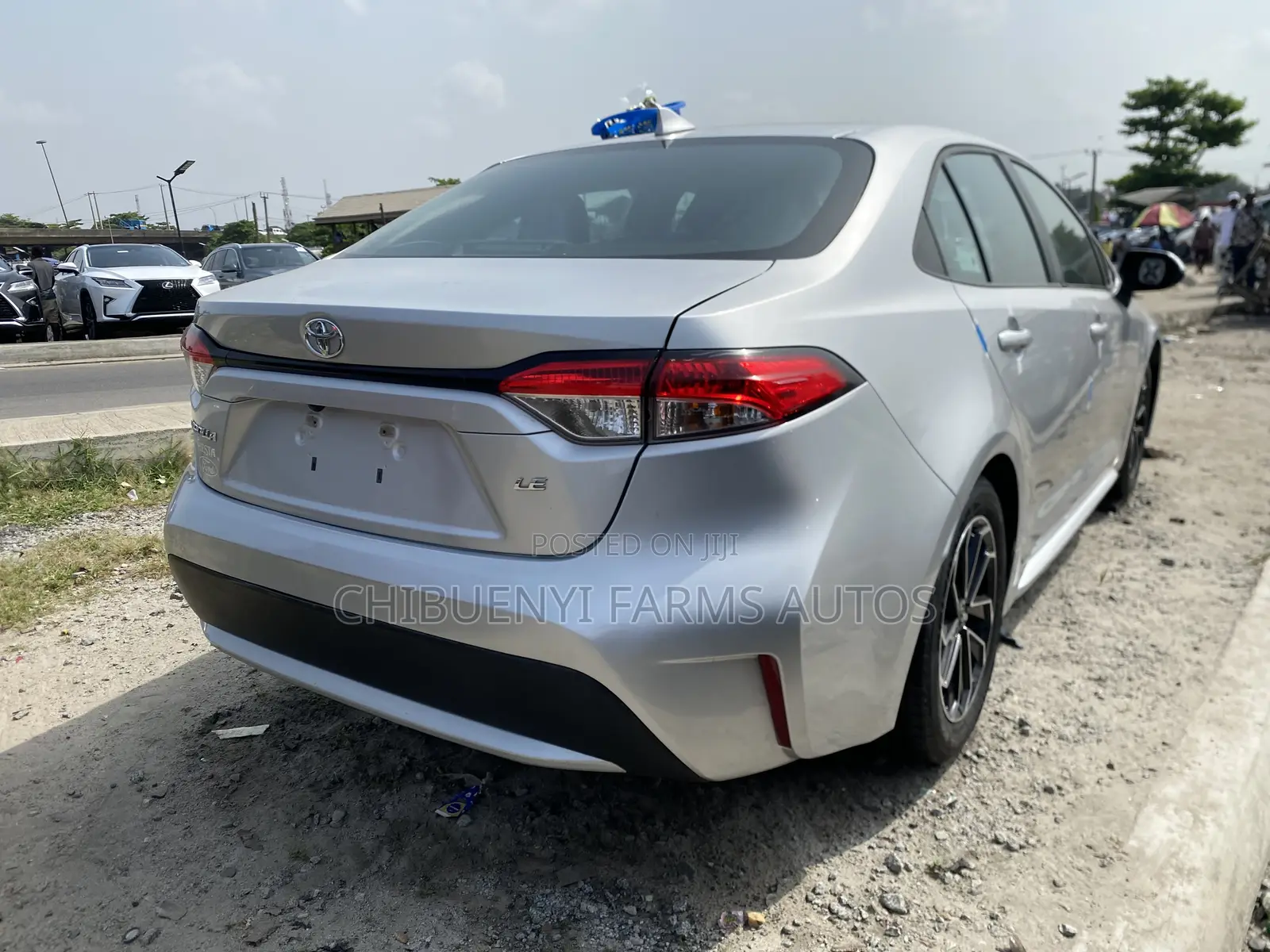 Toyota Corolla LE 2021 Silver