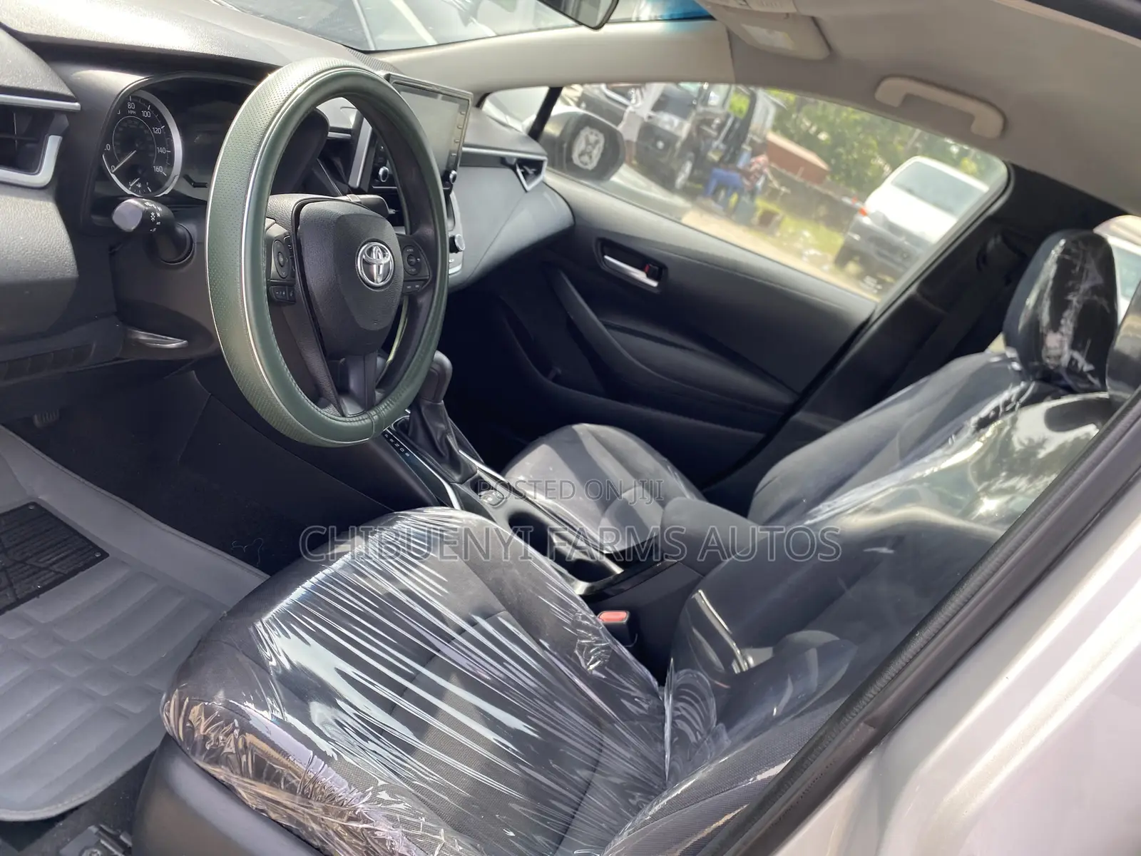 Toyota Corolla LE 2021 Silver