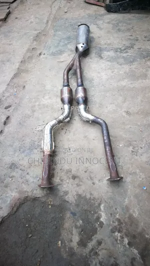 Center Catalyst for Lexus Is250 and Gs 350 2008