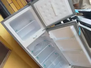 Fast Cooling Skyrun 138liters Refrigerator