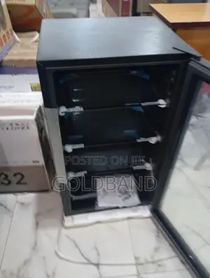 Hisense 91L Unique Glass Door Beverage Chiller Jc-94