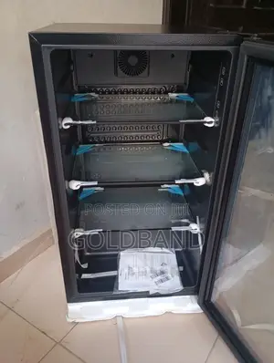Hisense 91L Frost Free Glass Door Beverage Chiller Jc-94