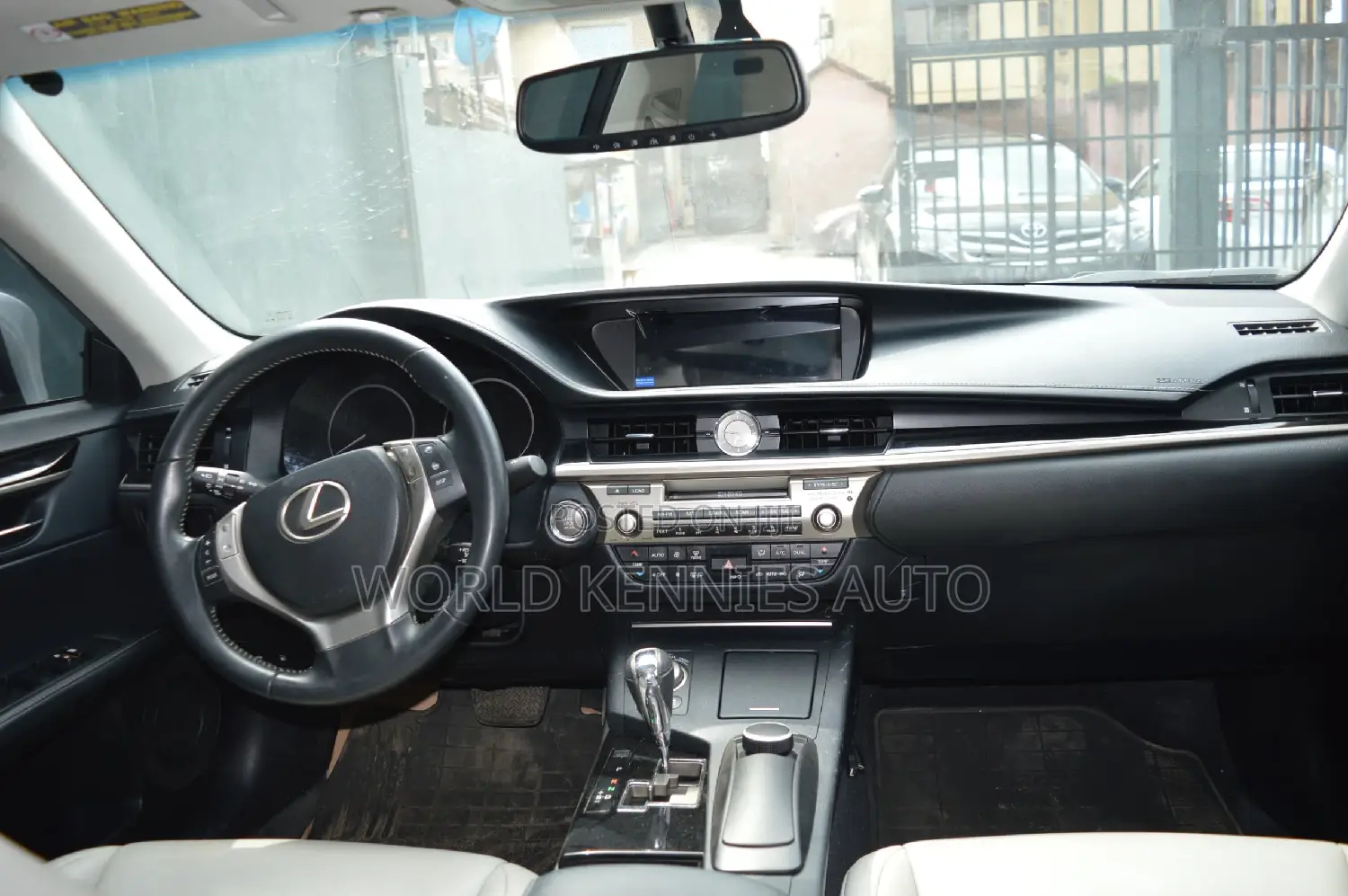 Lexus ES 2014 Silver