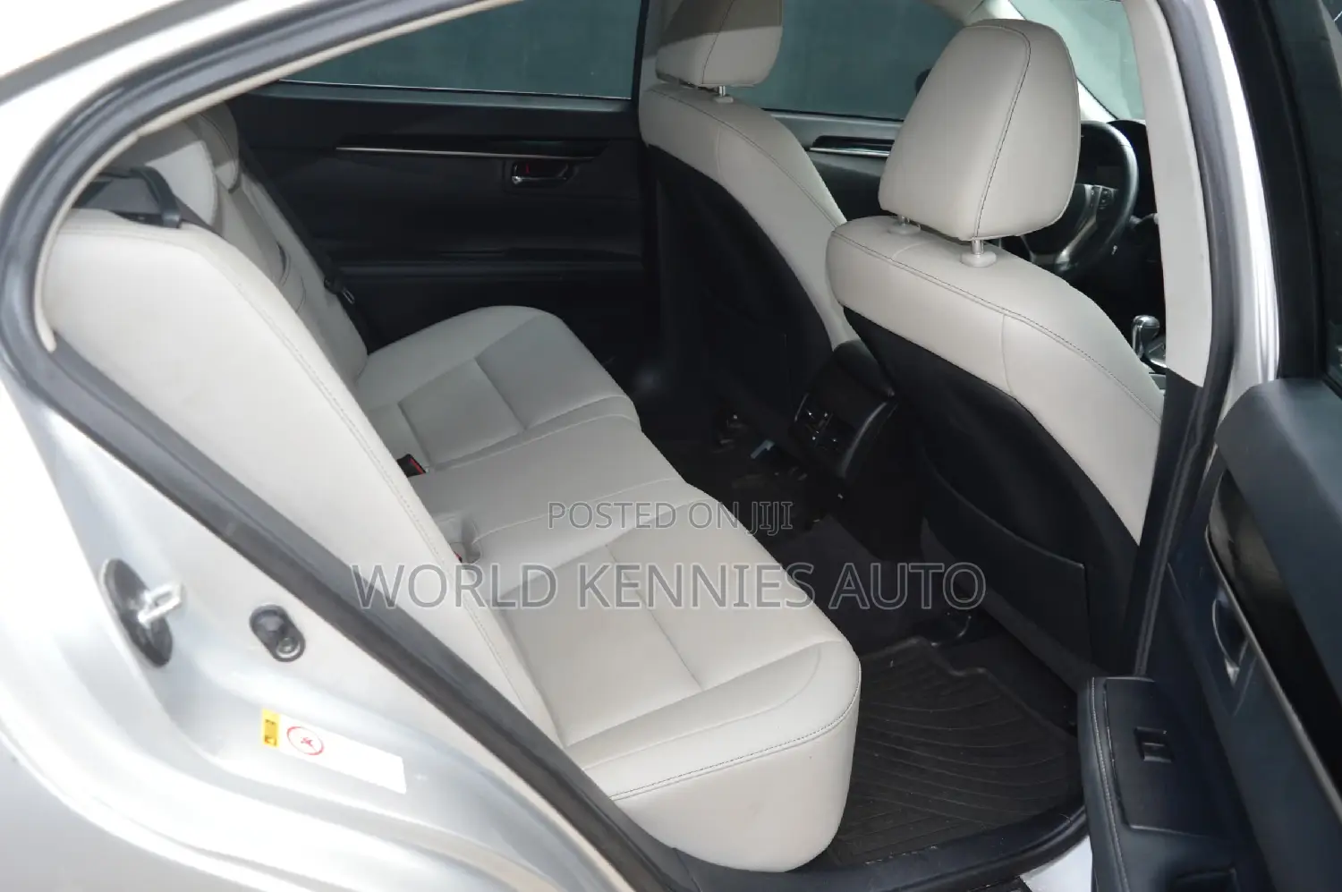 Lexus ES 2014 Silver