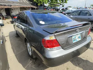 Toyota Camry 2006 Gray
